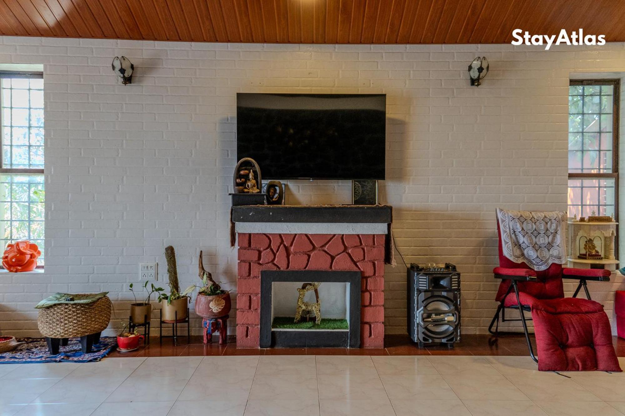 Nysa Villa & Homestay By Stayatlas Игатпури Экстерьер фото
